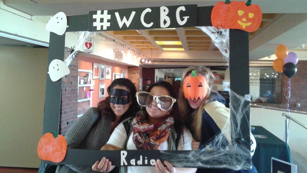 WCBG_Media's tweet photo. Happy Halloween from #WCBG &amp; supporters! Stay safe, get wicked , &amp; get spooky 🍊🍊🔥👻👽👿💀👐 https://t.co/p9BBCwxMrM