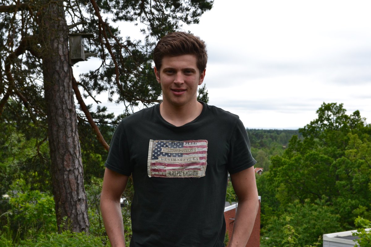 . @lukas_bengtsson ​: "TV-pucken avgör inte om du kommer bli lyckas framöver i din karriär"
hockeysverige.se/2015/10/31/spe…