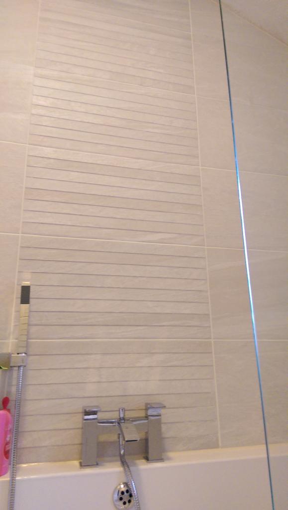 mgbservices's tweet photo. #newbathroom #newtileing #churchhouse https://t.co/ByPl33QkEf