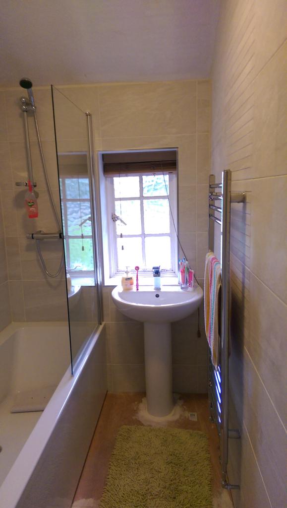 mgbservices's tweet photo. #newbathroom #newtileing #churchhouse https://t.co/ByPl33QkEf