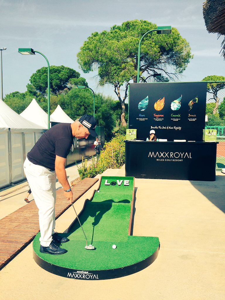 mervozgr's tweet photo. #morecountries #TurkisAirlinedOpen2015 https://t.co/sTOMpRUgwR