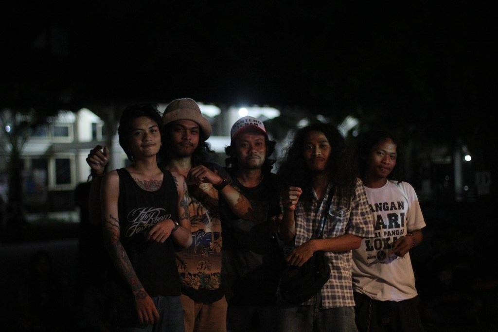 Pemuda bahagia dari waktu ke waktu. @BADCOLLEGER (Animalis), <a href="/gegesaga/">Gege Saga</a>, <a href="/heriholiday/">heri susanto</a>, <a href="/komengkecil/">Dwi Mahargini</a> <a href="/alensahita/">Michael Alen washam</a>