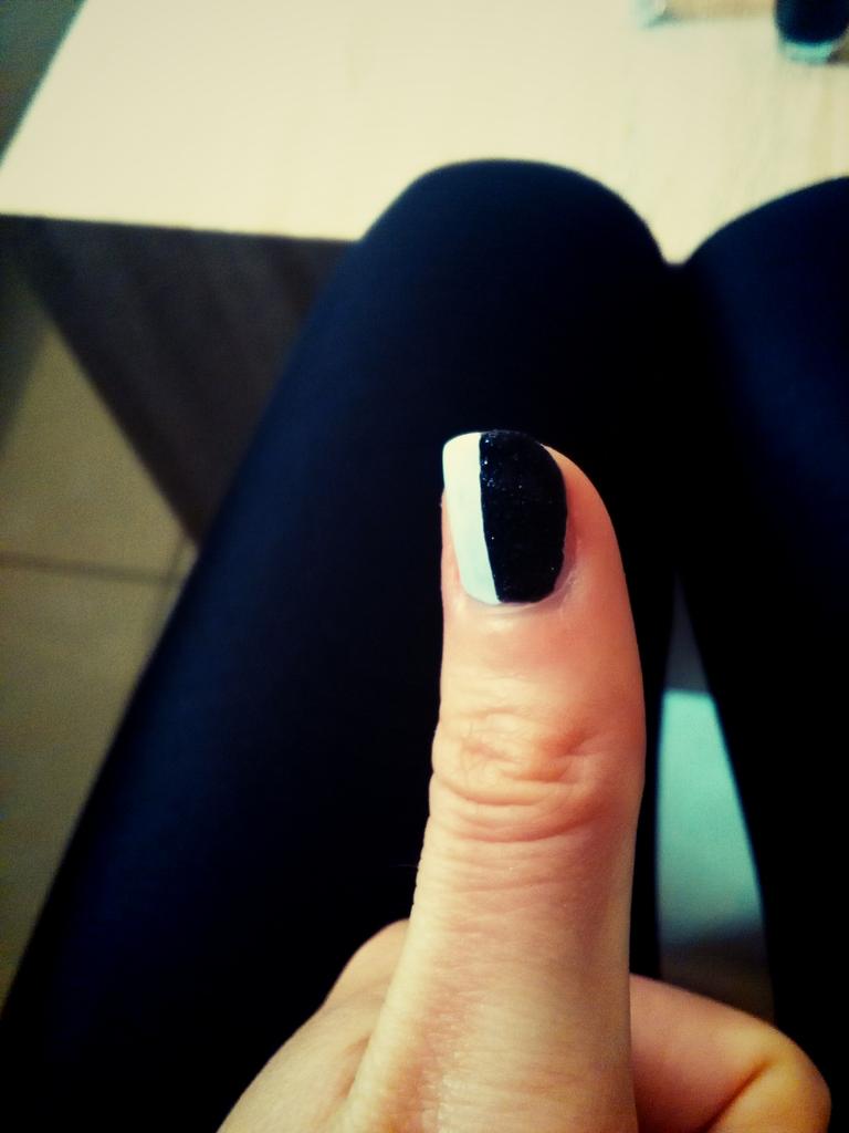 efmontgomery's tweet photo. Supporters nails ready! Let's go! #allblacks #NZLvAUS https://t.co/m0MxULRRmz
