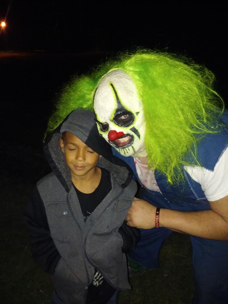 Steven2689's tweet photo. #ScreamAcres #HappyHalloween https://t.co/oHY4I2li6A