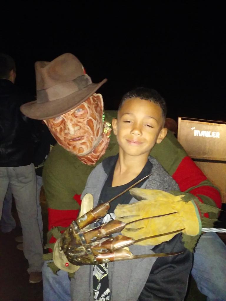 Steven2689's tweet photo. #ScreamAcres #HappyHalloween https://t.co/oHY4I2li6A