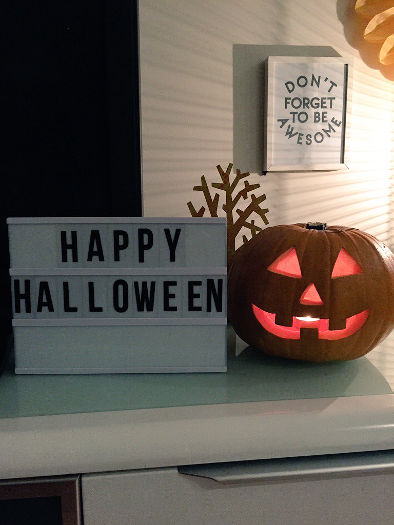 _klarity_'s tweet photo. Happy Halloween to all our customers from the Ausmericans @_klarity_ #networkmonitoring #akips https://t.co/BWLTVSX7gd