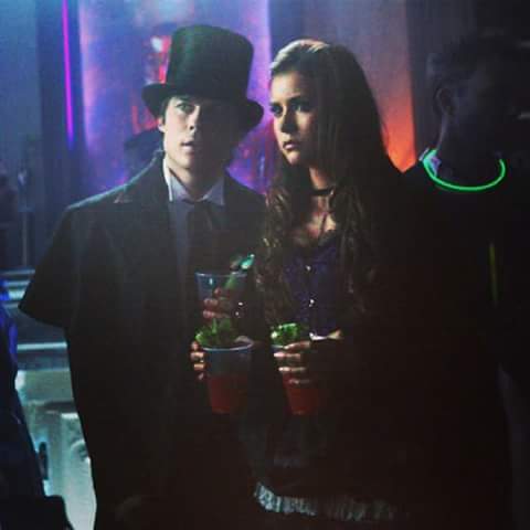 NinaDobrevFanIt's tweet photo. Happy Halloween #ninators & #dobrevics!! :D
#HappyHalloween #neens #NinaDobrev #TVD #TVDitalia1 #TVDfamily #TVDer https://t.co/vfnS0OI36b