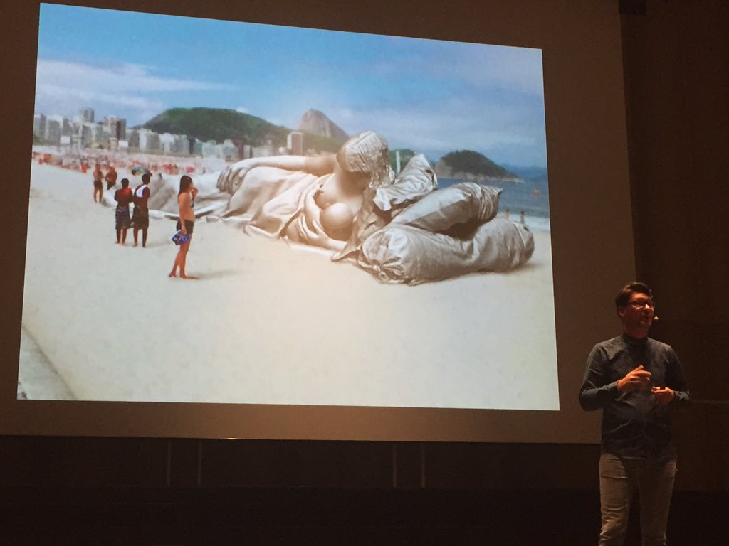 If you're in business, you should do something social or environmental. #socialbusiness Merijn @de_dopper #sisummit