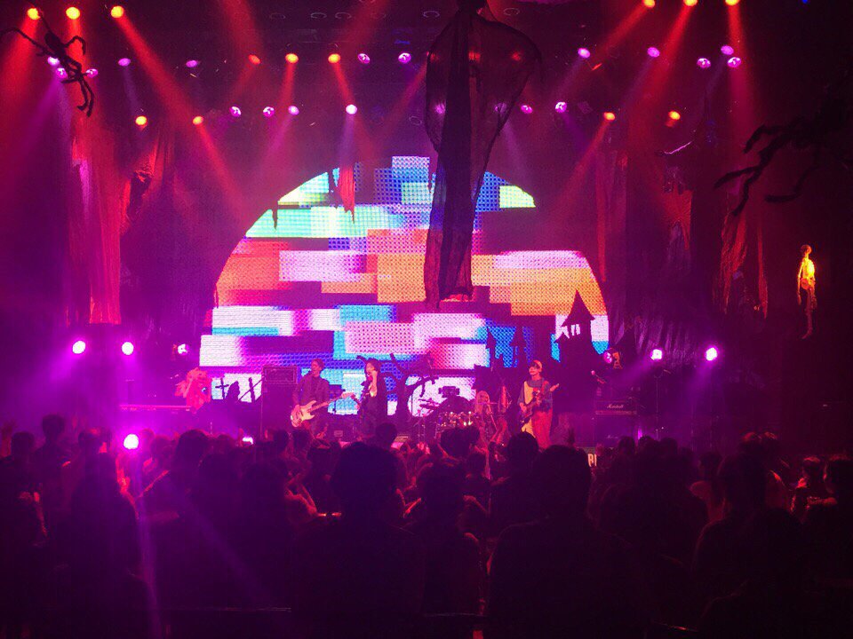 Mrs Green Apple 15 10 31 赤坂blitz Brand New Halloween Set List 1 愛情と矛先 2 リスキーゲーム 3 アンゼンパイ 4 Vip 5 ナニヲナニヲ 6 Speaking 7 Start T Co Jmqlpps5da