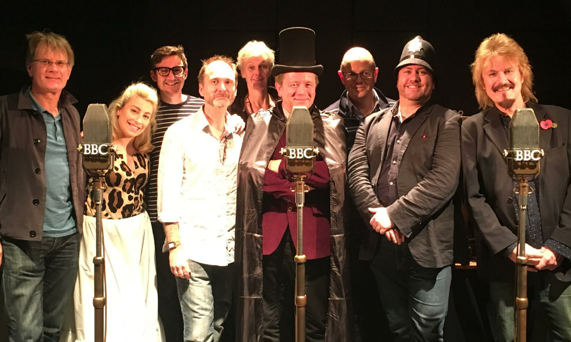 Mooneye63's tweet photo. Huge thanks to the brilliant @jonculshaw for being our mystery Phantom last night #phantomraspberryblower Cheers Jon https://t.co/WE8sS42j2S