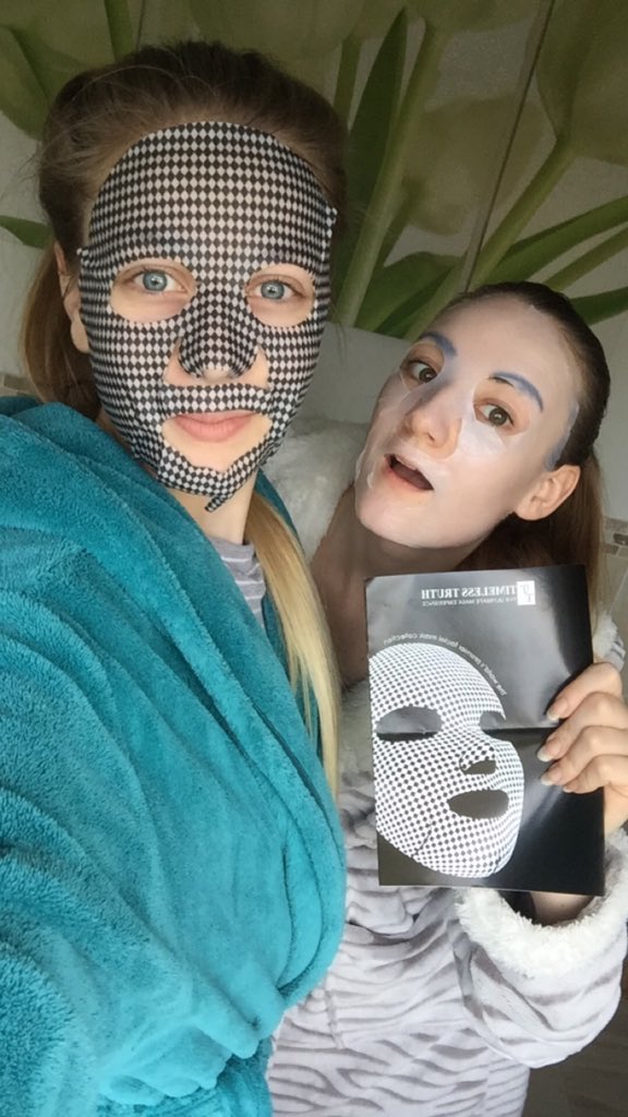 LaurenVSchaefer's tweet photo. Trying out the @TTBeautyMasks today! #beauty #ttruth #masks #bee #facial #sisters #bblogger #new #bloggers #detox https://t.co/zCVeoA8xYq