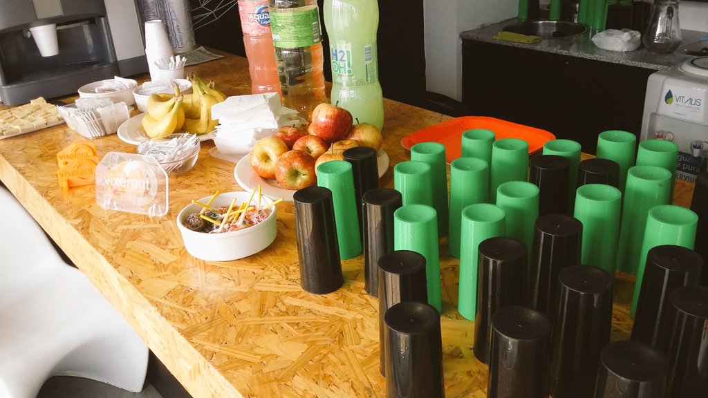 lean_motion's tweet photo. Todo listo para recibir a los participantes, último dia !! #LSMBA Super desayuno. https://t.co/cJsjtMuWsG