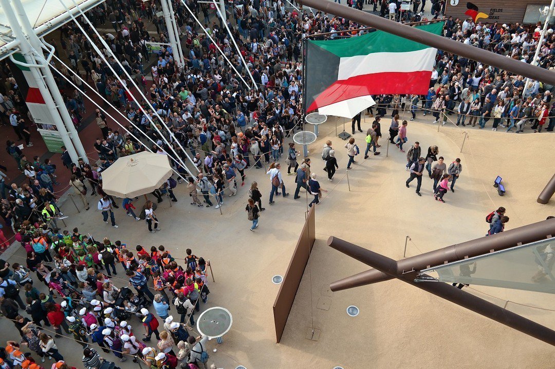 KuwaitExpoMilan's tweet photo. With few days left before the close of Expo 2015 visitors line up in record numbers to discover the Kuwait pavilion https://t.co/inlD2fLYay