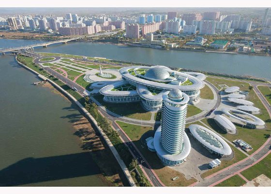Parti_Juche's tweet photo. Pour soutenir son développement fulgurant, la Corée du Nord se dote d'infrastructures ultra-modernes. https://t.co/n1UNfxbi6f