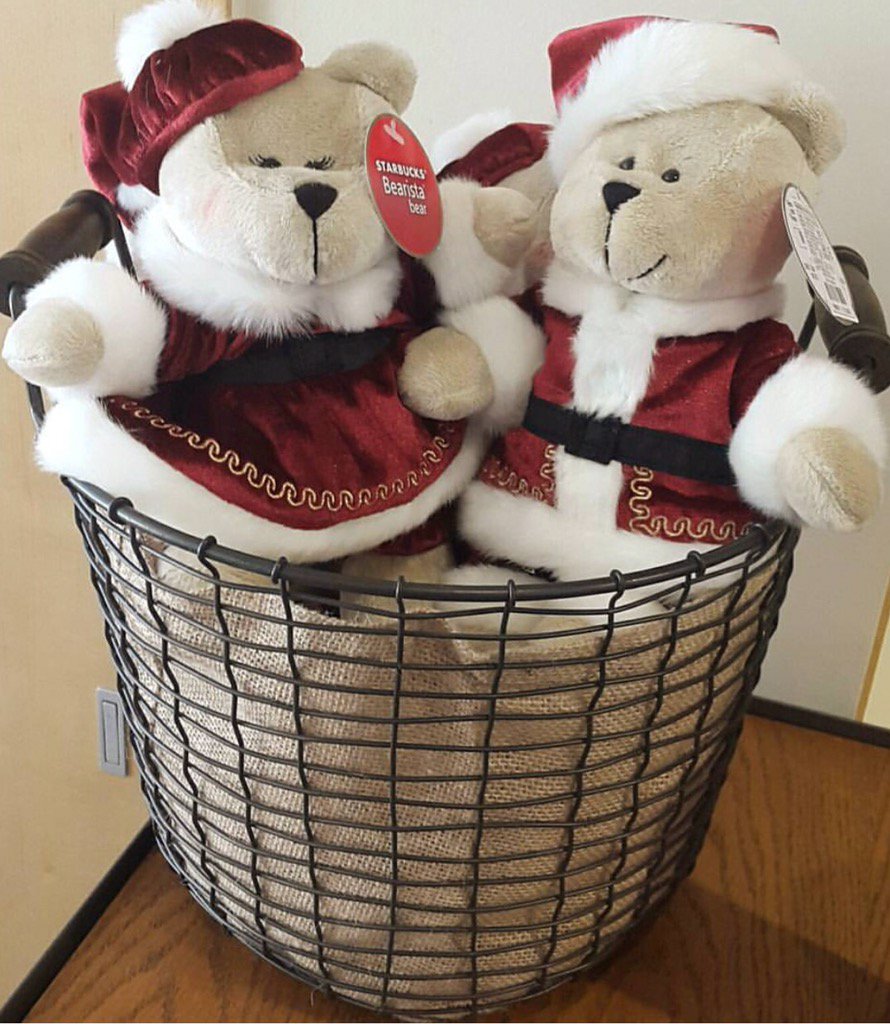chaduds's tweet photo. Helloo @SbuxIndonesia jual bearista bear edisi natal ga yah di indo?? Pengen... https://t.co/JYz5IbG3bD