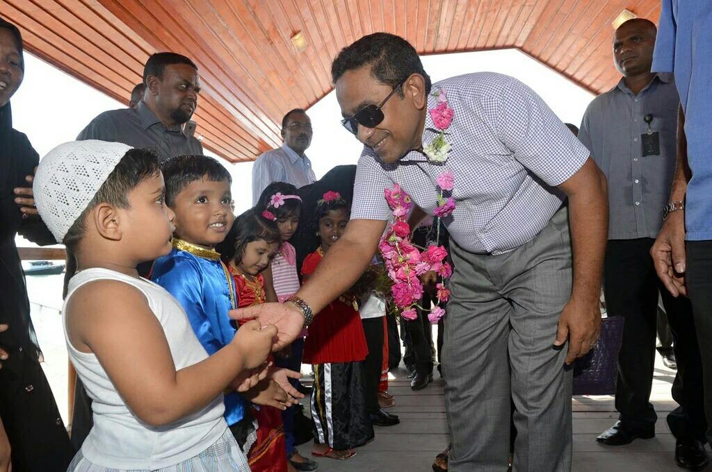 SJunadh's tweet photo. Kudakudhin dheke loabi vaa verieh#Y2018 YAGEEN https://t.co/z8oZsCpU6Y