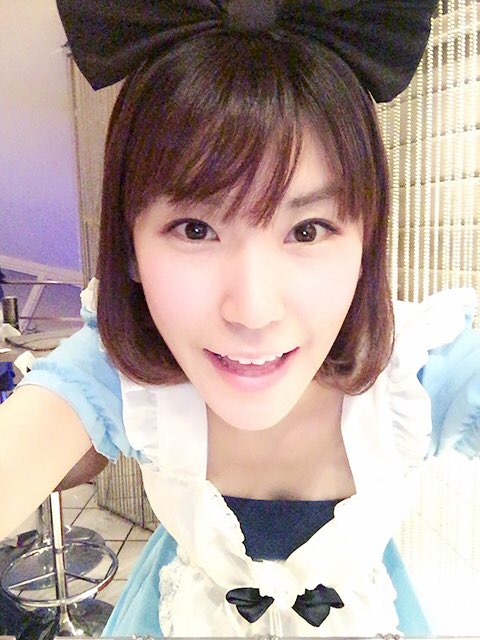 period_kurage's tweet photo. 渋フェスありがとうございました♡コスプレはアリスでした♡明日は水戸だよー！なっとう買う！なっとう！なっとうチョコ！
#エリボンパンの子 https://t.co/ezygn7wH6n