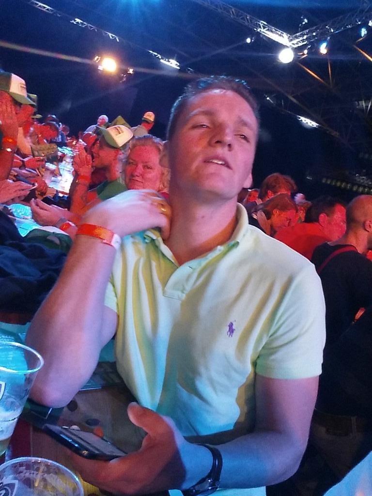 Mike_obl's tweet photo. We hebben er zin in!! @unibet https://t.co/xox8V2ymzn