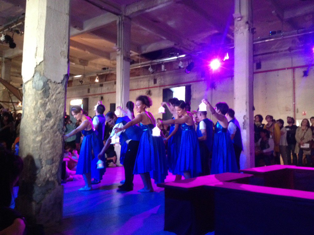 StonexSL's tweet photo. Arte y luz en las jornadas #DYAF2015 en @mataderomadrid con #FNAD. #colorsourcespot @ETCInc https://t.co/o1CQWRnbfj