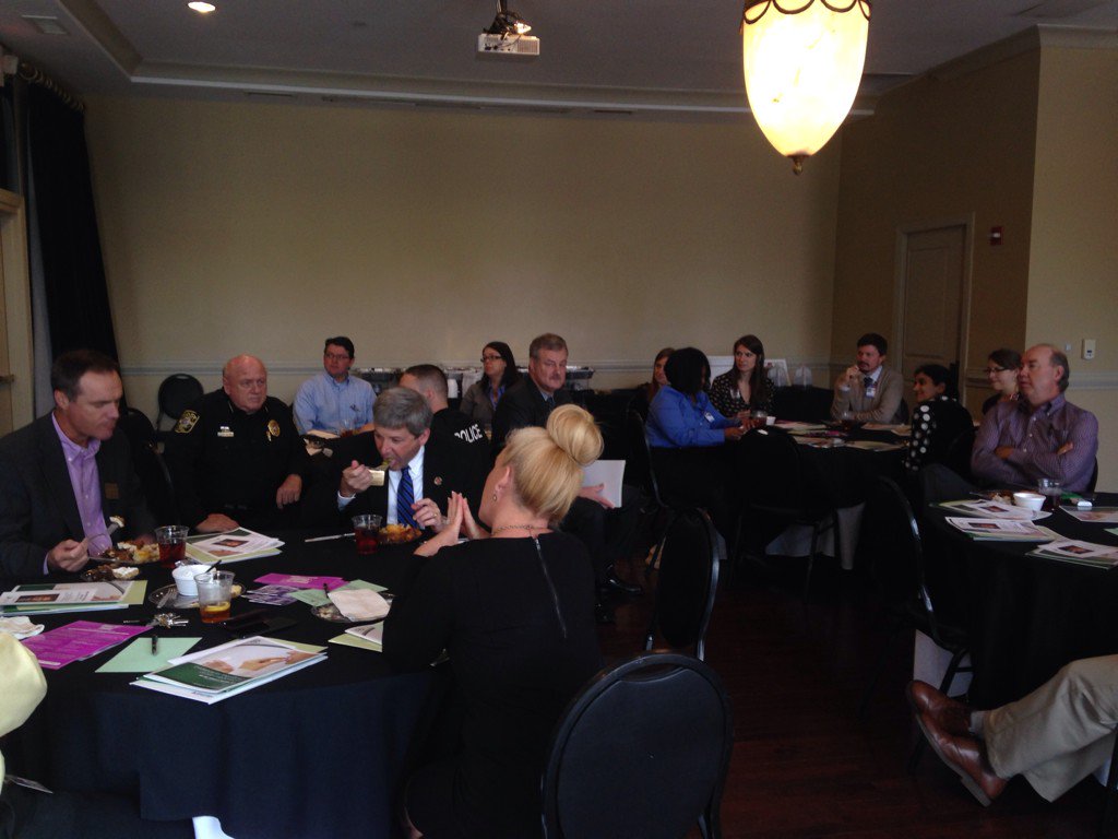 DavisDirection's tweet photo. A room full of community Champions discussing pro active Recovery! #DavisDirectionFoundation #. #THEZONE https://t.co/MdAZxyjsUb