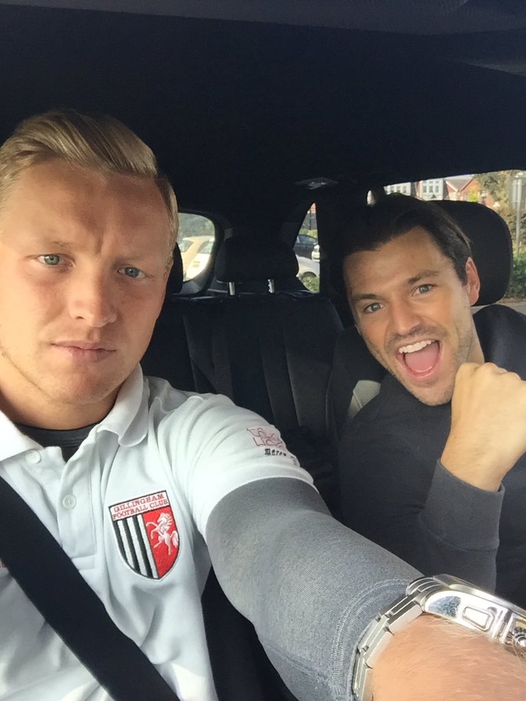 Joshwright4's tweet photo. On the way to watch the boys @TheGillsFC with the number 1 fan @MarkWright_ #roadtrip #gills https://t.co/MKcqG8FEF0