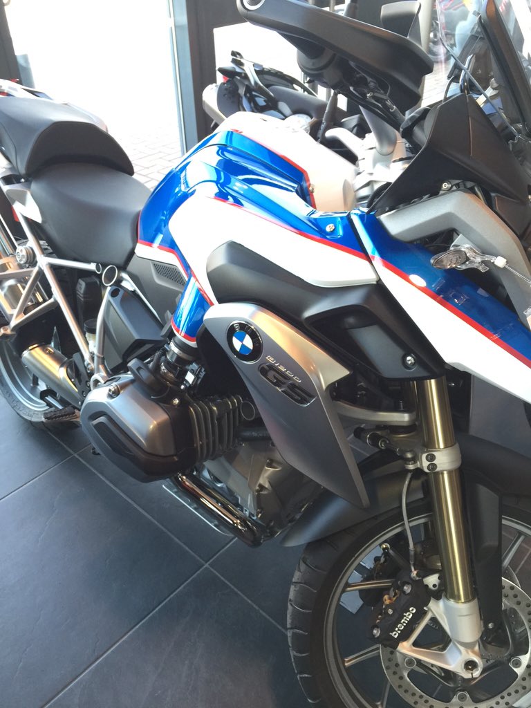 Riders Bristol Ar Twitter Bmw R1200gs Te With A Riders Motorsport Custom Paint Job Courtesy Of 8ball One Of A Kind Bmwmotorraduk Https T Co Xderf0q6ob