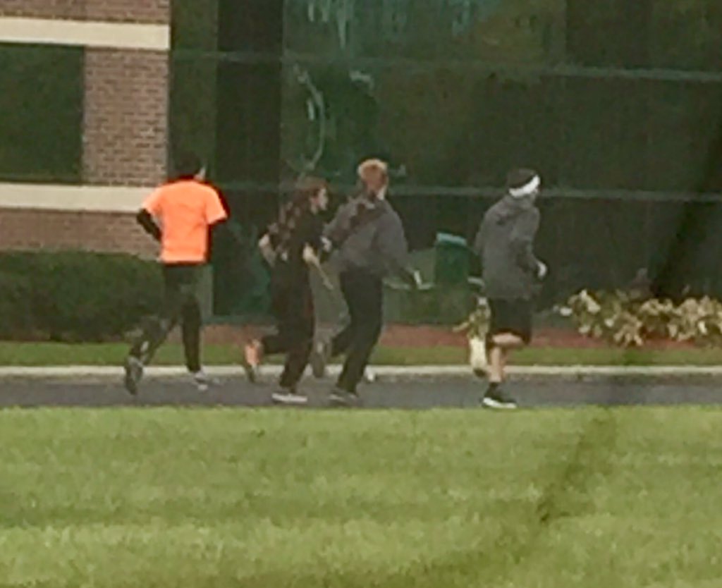 vollmars5's tweet photo. 4 of the Cheery-O's warming up for Monster Dash 2015 #cantgiveupxc #theyloverunning! #harrypottertheme https://t.co/Crjo8AM9gk