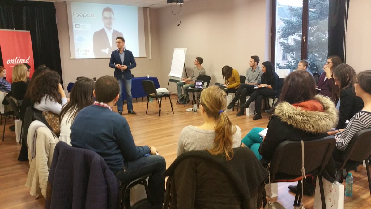 onlinedvip's tweet photo. @calinbiris este primul speaker la #OnlinedCluj https://t.co/0gi51Zu519