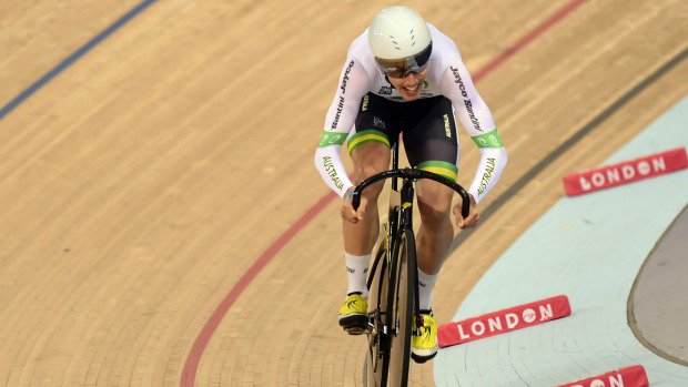 RevolutionUK's tweet image. Watch @scottylaw91 beat Luke Rowe last season in the Scratch. He's back at Rd3 in London...
youtu.be/1WouikrNOB0