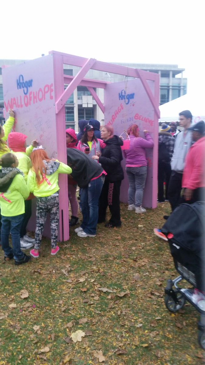 RoxieSTARR's tweet photo. #wallofhope #MakingStridesIndy https://t.co/H10yKZauVh