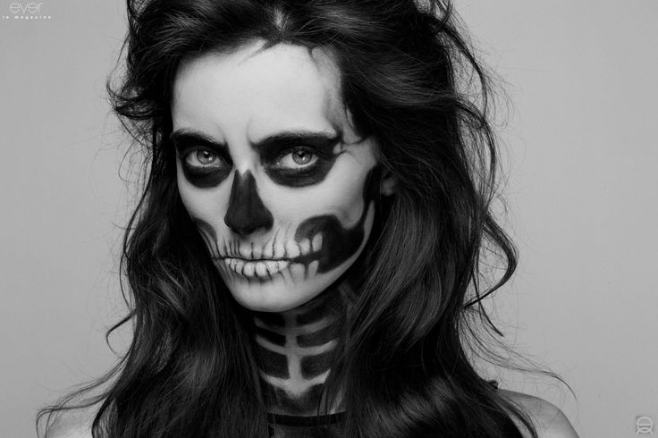 StyleBlendMag's tweet photo. With #Halloween right around the corner you may be asking yourself, "#WhatshouldIbe?" https://t.co/otVe7tzt6A https://t.co/zhxc44YcI0