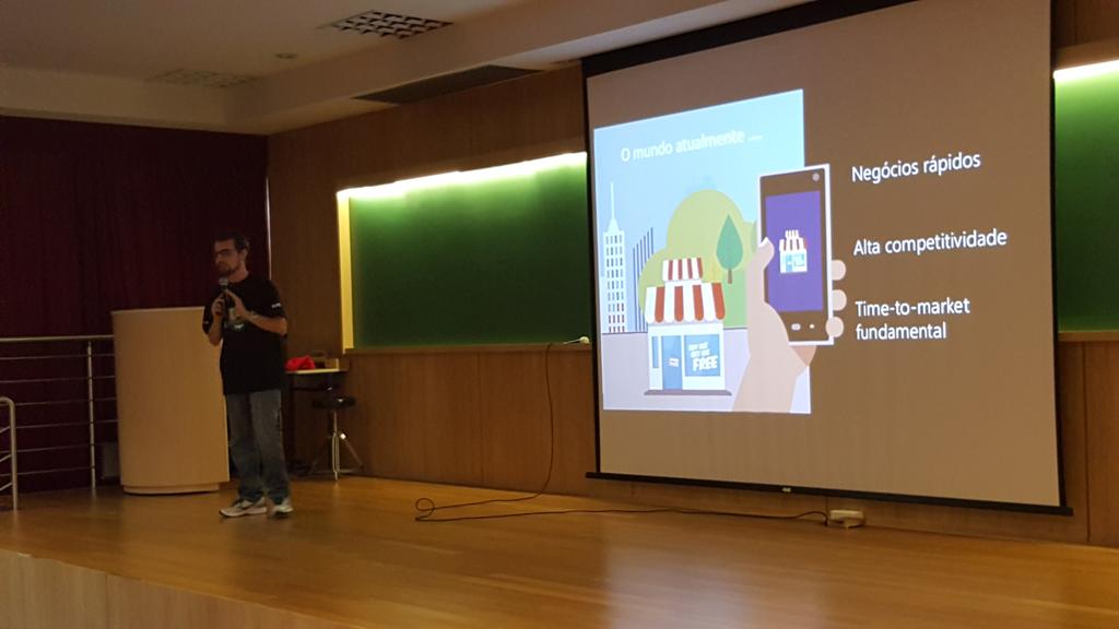 adrianobertucci's tweet image. Princípios Básicos de DevOps com @guilhermescard no #almroadshow em #Curitiba