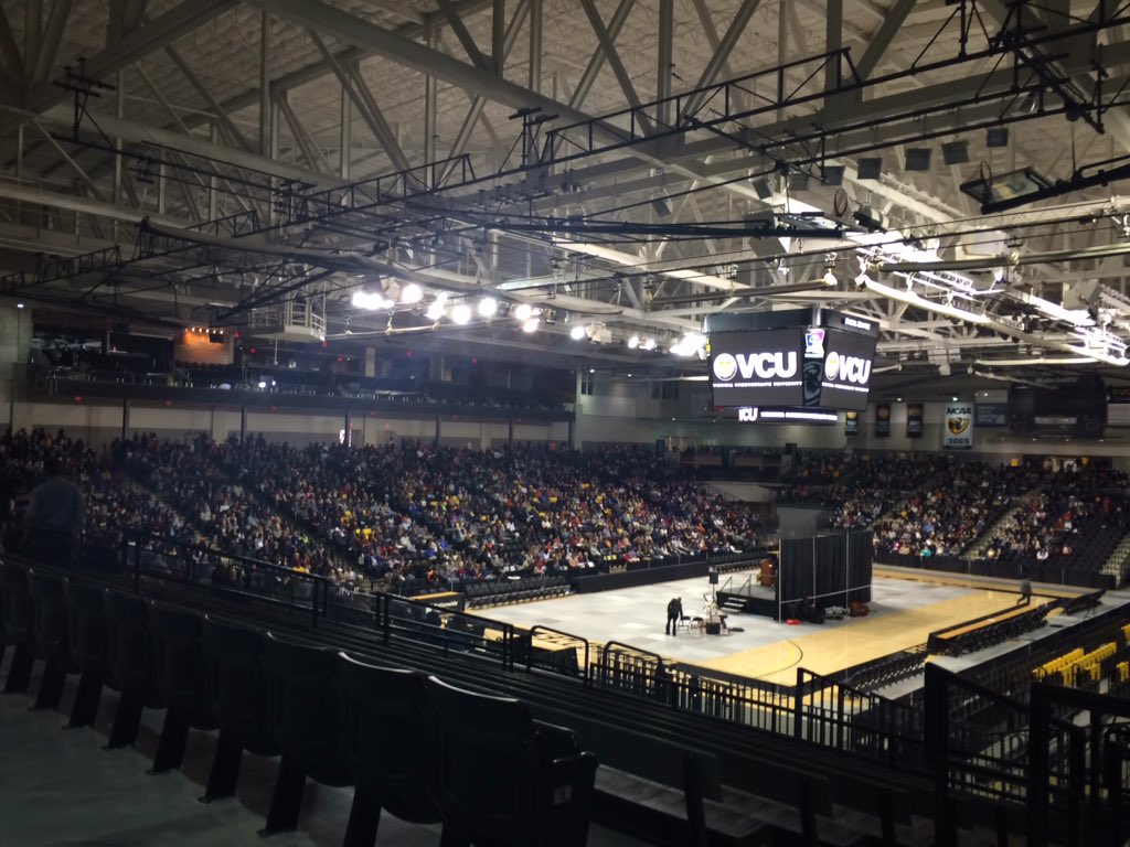 VCUTransfer's tweet photo. Happy Halloween from #VCUOpenHouse π #transfer2vcu https://t.co/3uSBFxnp6v