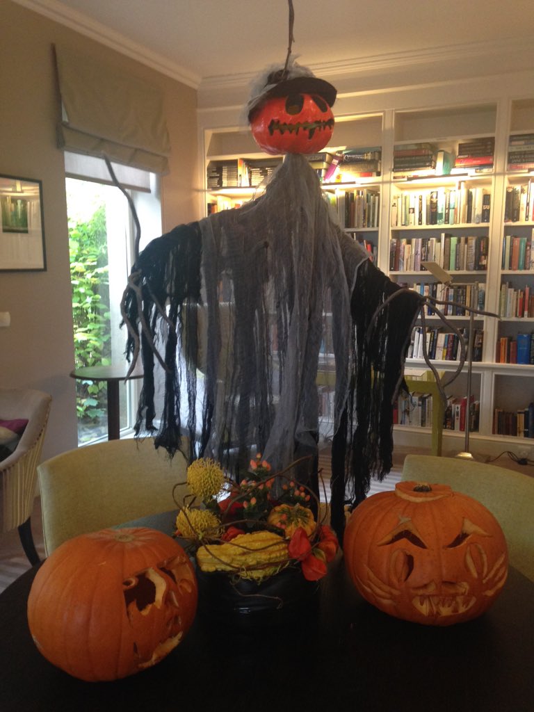 We're all ready for #halloween here at #clevedon Trick or Treat🎃?
