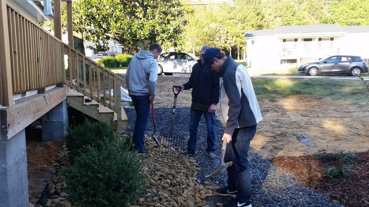 UP LEO Club tweet media