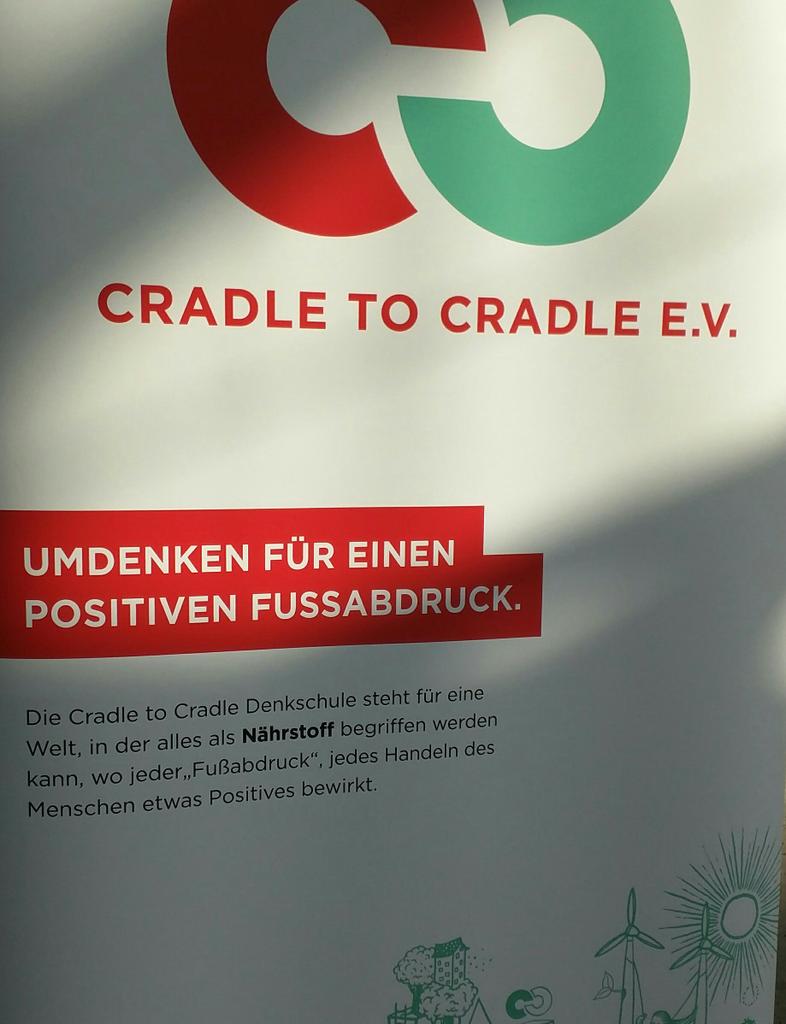 jamesloell's tweet photo. Positiver Fußabdruck. #C2CK15 Die Gesellschaft verändern, um unseren guten Fußabdruck zu vergrößern. https://t.co/GblrkTpkdy