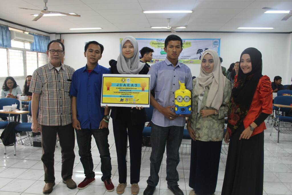 AccFair3's tweet photo. Selamat kepada para pemenang lomba ecopreneur "kontes daur ulang produk" https://t.co/mujRpZ9FjX
