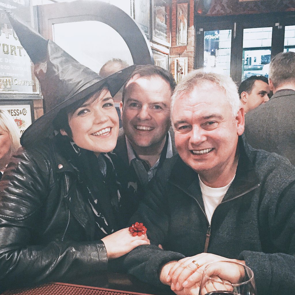 U wouldn't know who you'd bump into trick or treat'n after a fun day <a href="/belfastfoodtour/">Belfast Food Tour ™</a> <a href="/EamonnHolmes/">Eamonn Holmes OBE</a> <a href="/HarpBarBelfast/">Harp Bar Belfast</a>