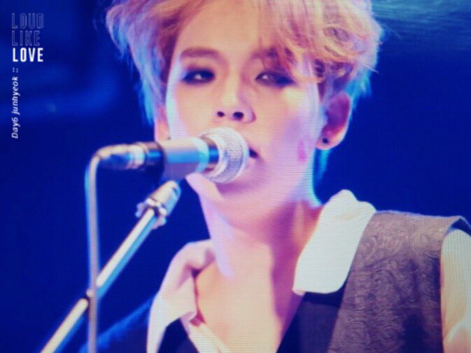 LoudLikeLove_6's tweet photo. 151031 위대한 할로윈 락데이

Remember this day!☠

#Day6 #데이식스 #준혁 #junhyeok https://t.co/juV5ixir60