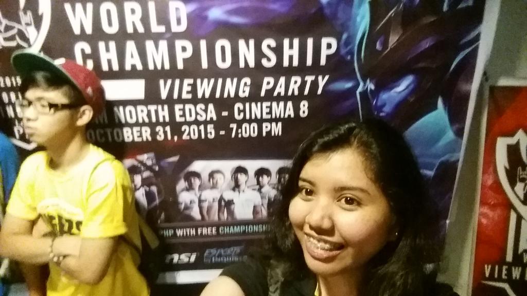 rozzie04's tweet photo. This is #HowPHWorlds
#TeamSM
woooo Saya sheeet. hahaha.
@RiotSpiffy
#SmNorthEDSA #RumbleRoyale https://t.co/acjNMVdPjZ
