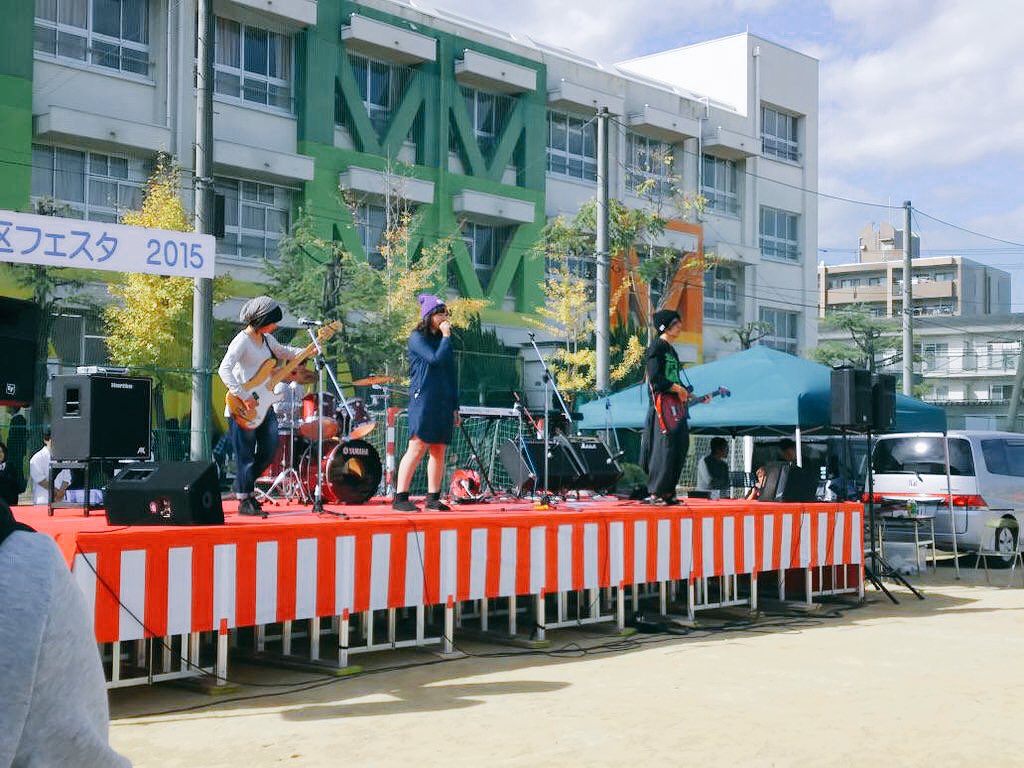 absolutezero_4's tweet image. 南中フェスタ
ありがとうございました！

活休にして初野外ライブ！楽しんで頂けましたか？
野外ほんと恐ろしい…！！笑
思う所はたくさんあります笑

今後絶対零度は練習期間となります

ライブ情報などはこのアカウントからお知らせします