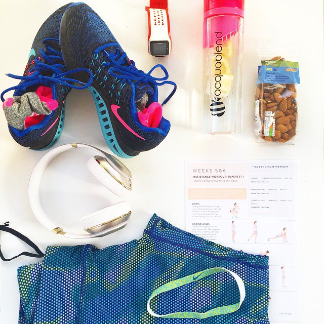 acquablend's tweet photo. Our Editor in chief @staylorgtg shows us her gear when doing #ProjectBikini at home #acquablend @getthegloss https://t.co/2RhQ0gxvki