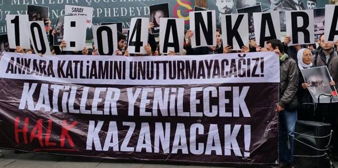 vantvhaber's tweet photo. Ankara katliamında yaşamını yitirenler anıldı
https://t.co/EB2aVDkgk6 https://t.co/niBsExC2cs