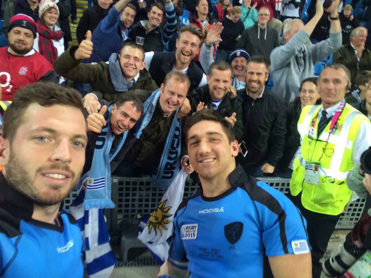 romanista's tweet photo. @odweusthof @RTL7 ben alleen bij #ajarod dan. Wel bij #engvsuru geweest. https://t.co/Vym5VlES1r