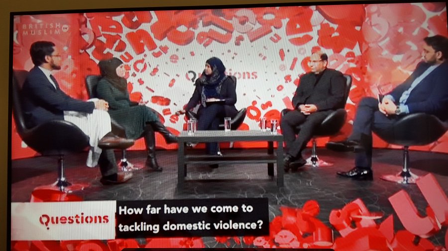 Questions_Show's tweet image. Why are there different interpretations when it comes to Islam and domestic violence? right now on BMTV #Questions