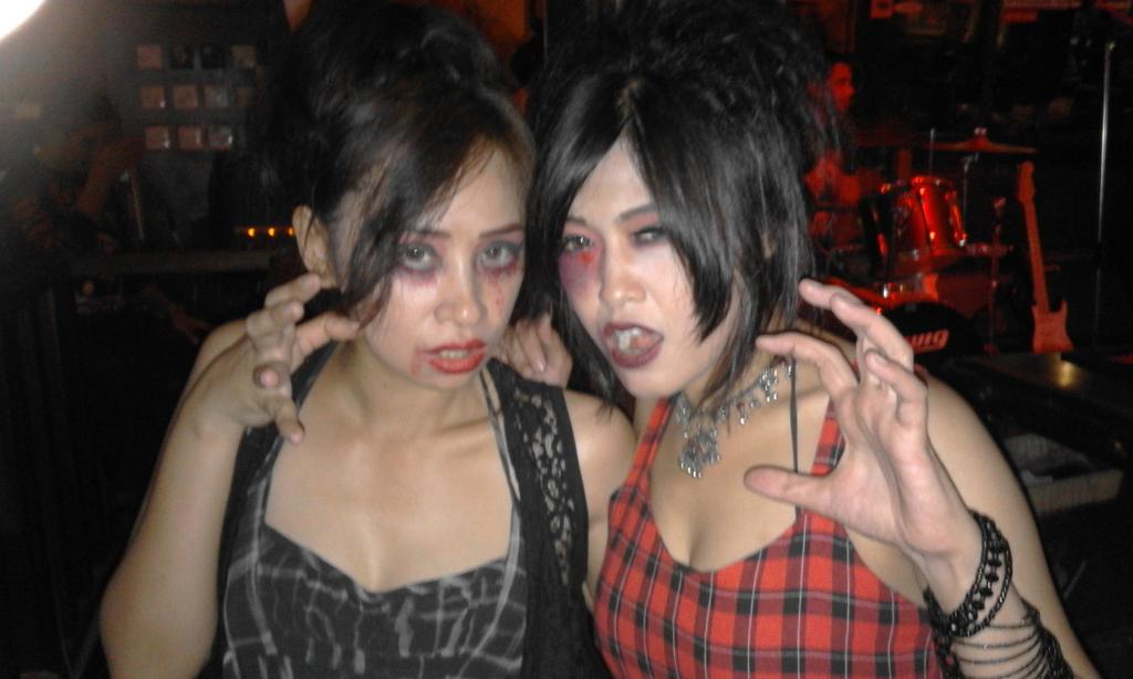 THE FREAKS COME OUT TONITE @The JAYA PUB HALLOWEEN PARTY!A friendly cozy meet.Be there or be forever cursed.