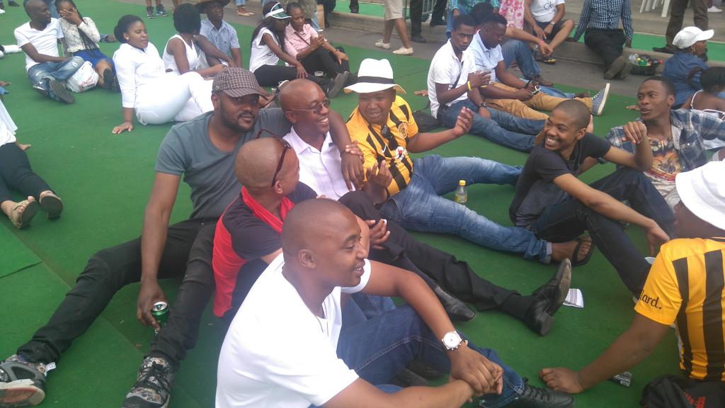 jhbecomobility's tweet photo. Mayor Parks Tau, enjoying the game with Joburgers @ParksTauCOJ #joburgecomobility @CityofJoburgZA https://t.co/wdD9plVHxy
