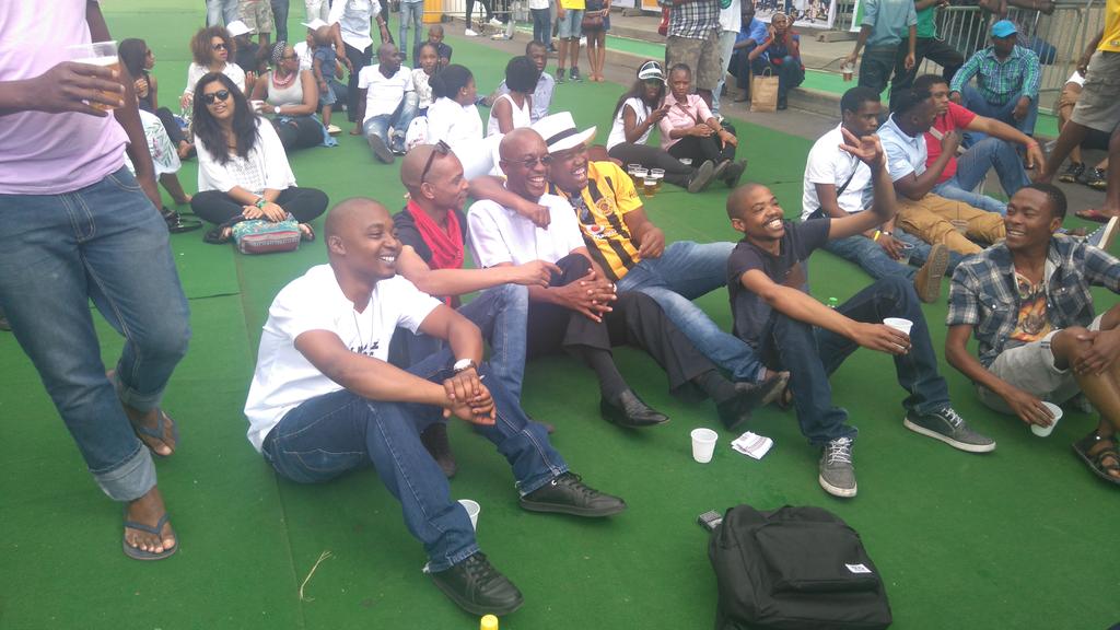 jhbecomobility's tweet photo. Mayor Parks Tau, enjoying the game with Joburgers @ParksTauCOJ #joburgecomobility @CityofJoburgZA https://t.co/wdD9plVHxy