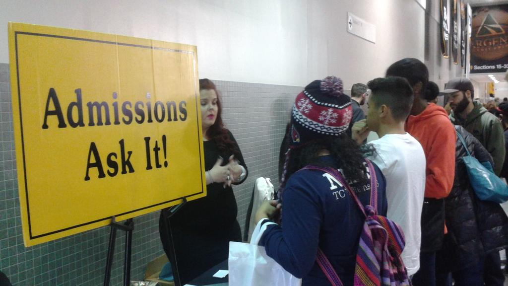 Worldly_C's tweet photo. @TCWTitans seniors exploring options @ #VCUOpenHouse. Getting infomational treats, not tricked @VCU this Halloween! https://t.co/IP2It3f1oM