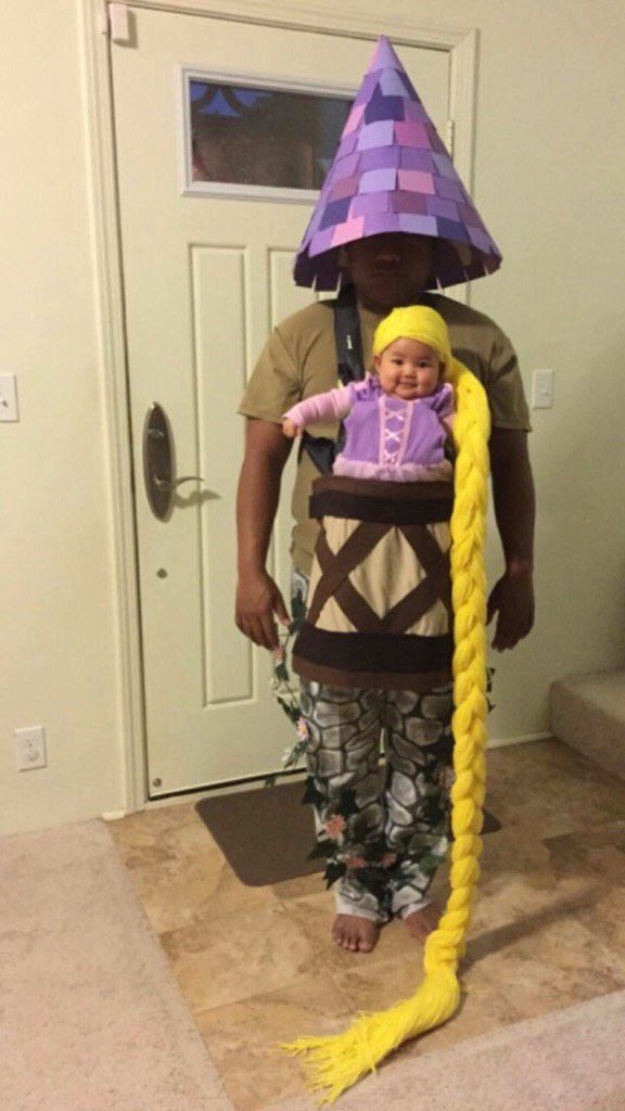 This dad is doing Halloween right! 😂😍